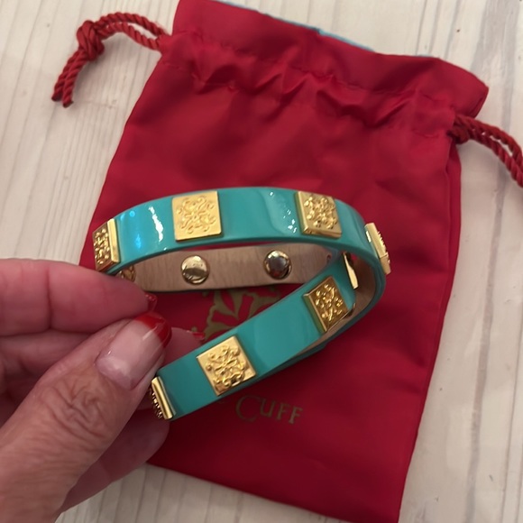 Rustic Cuff turquoise gold logos double wrap bracelet. Exceptional condition - Picture 3 of 7